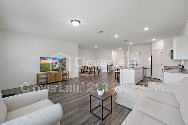 Photo - 368 Wren Ln