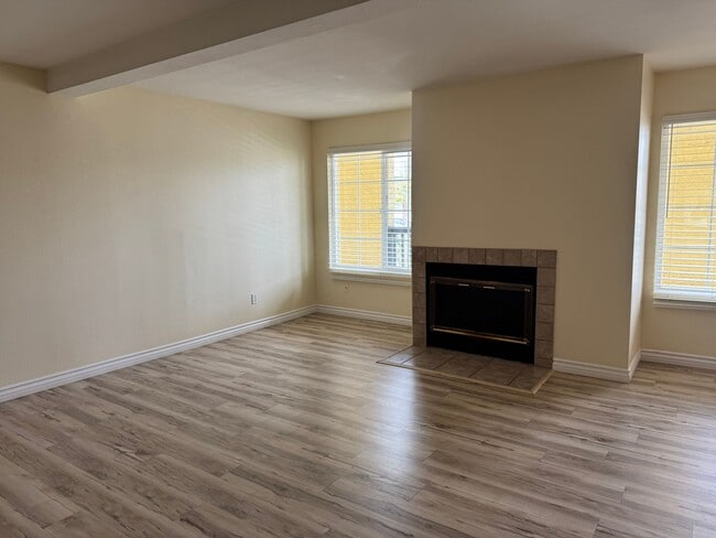 Photo - Long Term Unfurnished Condo - Block from Beach