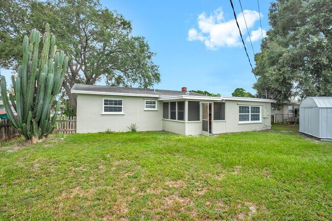557 Buckingham Ave