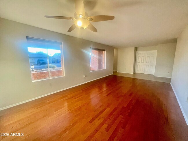 Photo - 508 E Angela Dr