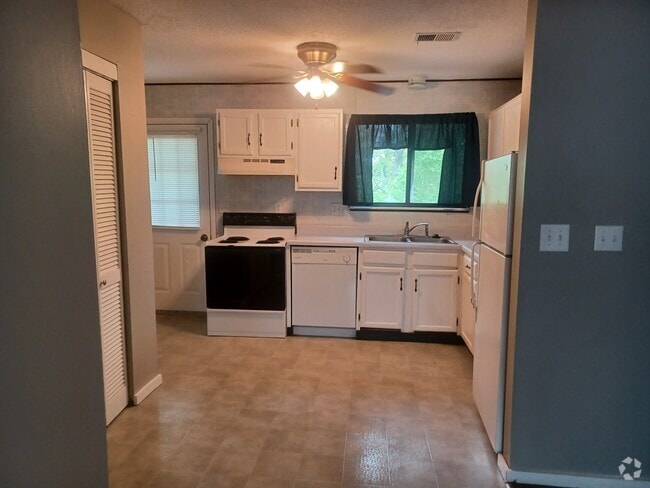Building Photo - 3303 Cassidy Rd Unit D Rental
