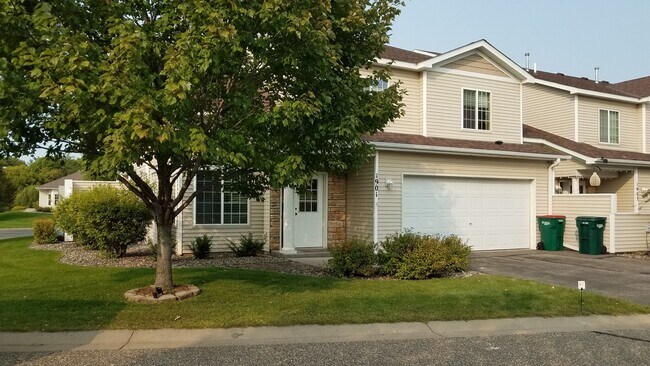 Photo - Spacious End Unit Townhouse