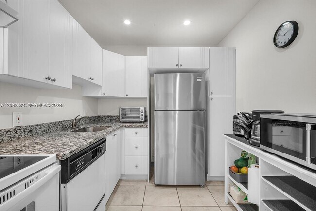 Photo - 3625 N Country Club Dr Unit PH2