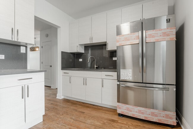 Photo - 2922 N Rockwell St Unidad 1