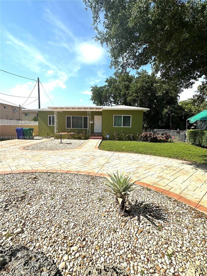 Photo - 5651 NW 3rd St