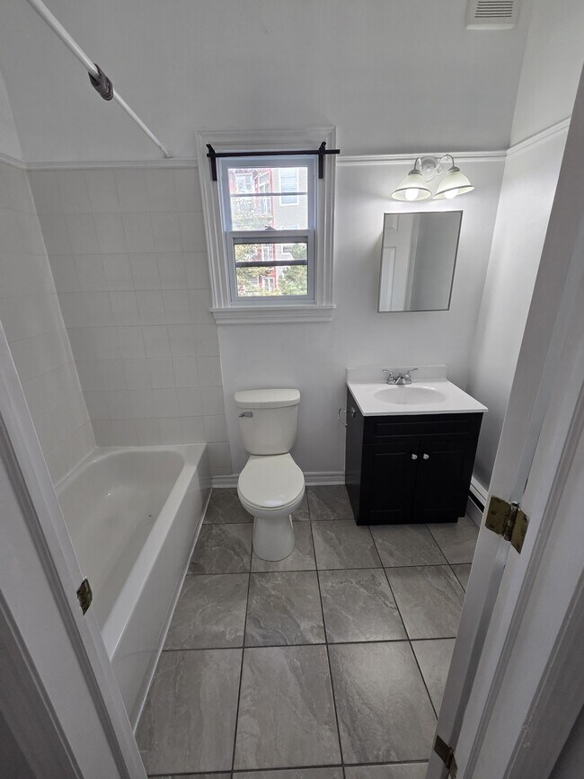 Photo - 2229 Brunswick St Unit 3