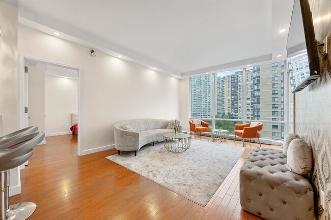 Photo - 20 Newport Pkwy Unit 806