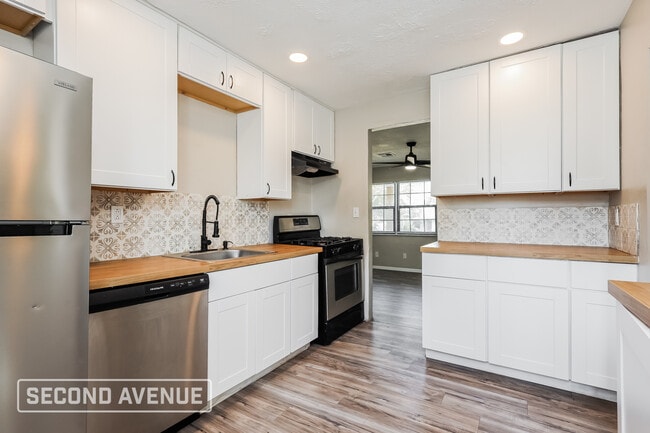 Photo - 1400 Marydale Ave