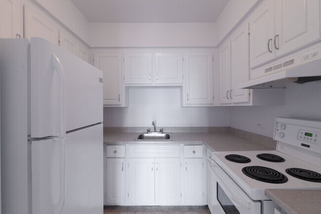 Photo - 2400 Av. Van Horne Unit 407