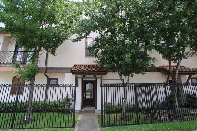 Building Photo - 3945 Gibson St