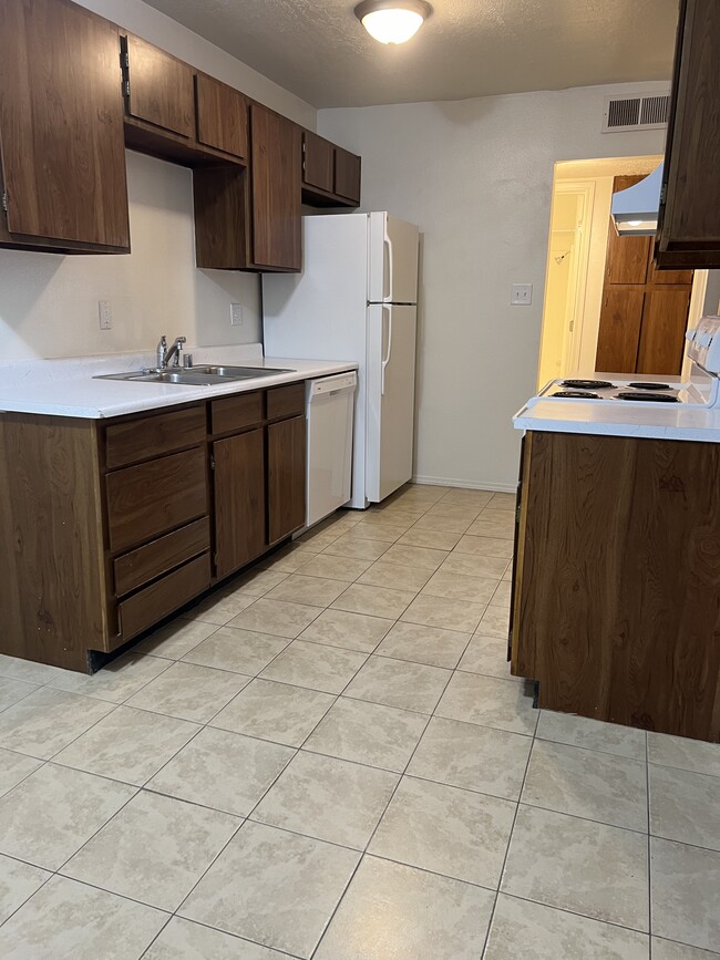 Photo - 629 Kingman Ave Unidad C