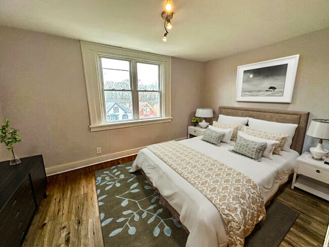 Photo - 5404 Black St