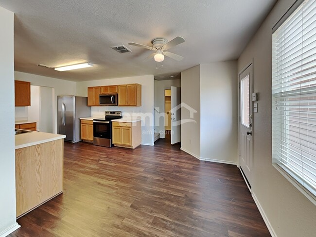 Photo - 1409 Laurel Ln