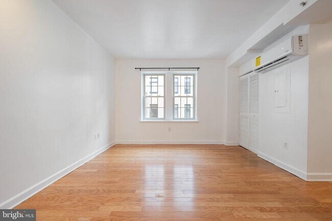 Photo - 1314 Massachusetts Ave NW Unidad 608