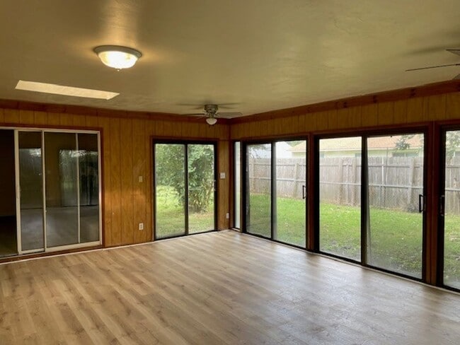 Photo - Newly Renovated 4 bedroom 2 bath Ranch Home