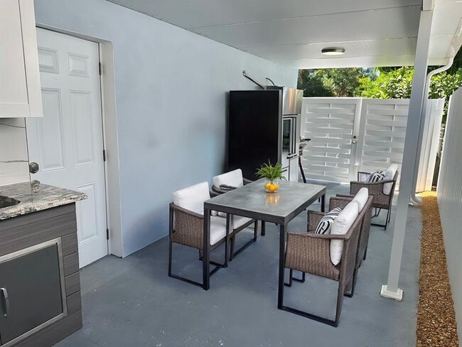 Photo - 2300 SW 43rd Terrace