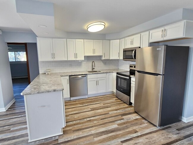 Kitchen - 7288 Shawnee Rd Unit 2