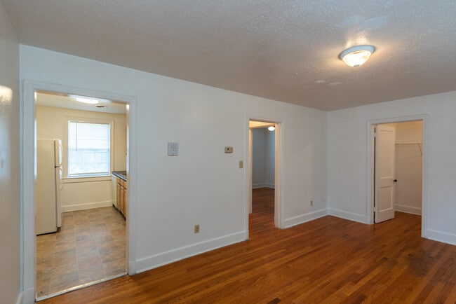 Photo - 3809 McGuire Dr Unit B