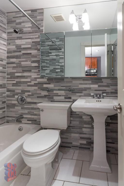 Photo - 230 E 32nd St Unit 2D