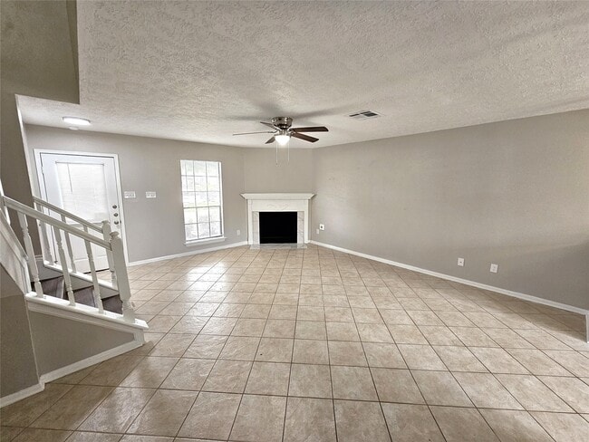 Photo - 17303 Saturn Ln
