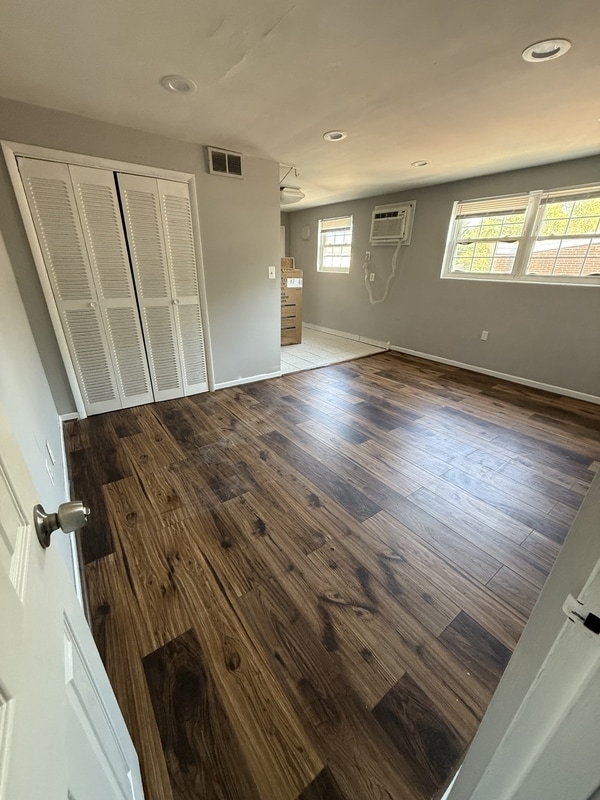 Photo - 4134 Longshore Ave