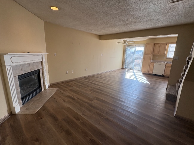 Photo - 1244 NW Phelps Dr