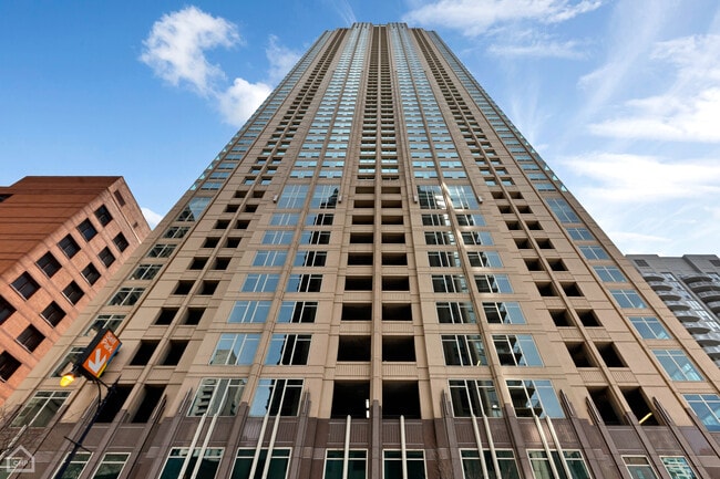 Building Photo - 33 W Ontario St Unit 51A