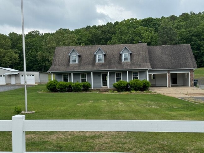 Photo - Nice 3 Bedroom 2.5 Bathroom Home on Large Lot in Sherwood