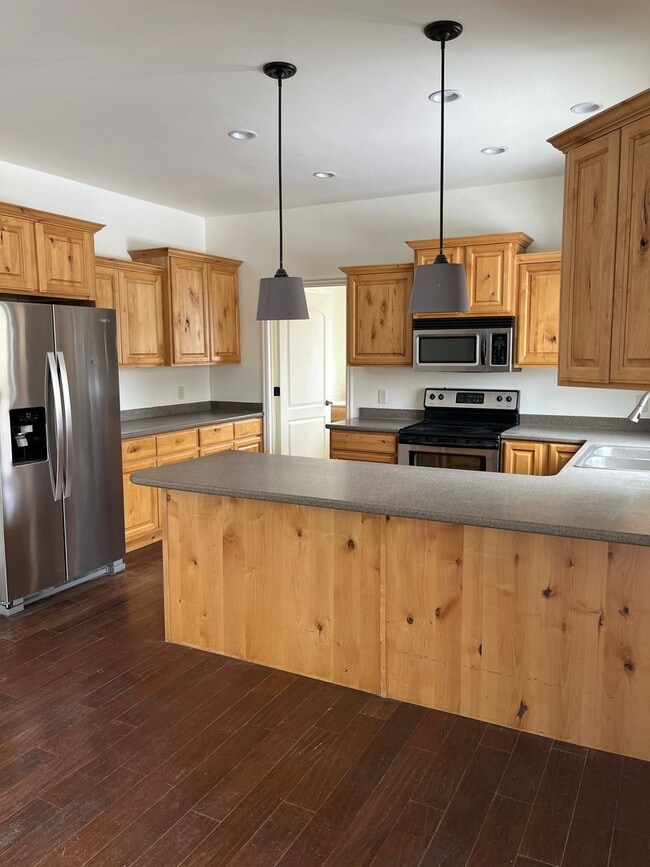 Photo - 1/2 Off 1st Months Rent!! 5 Bedrooms, 3 Ba...