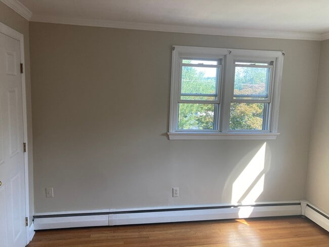 Photo - 152 Dalton St