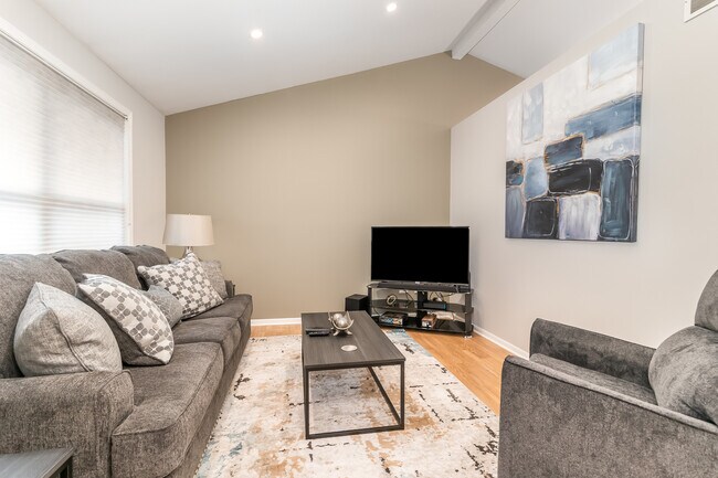 Photo - 2111 Lolo Pass Dr