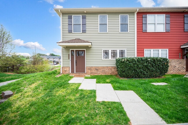 Photo - 1066 Commonwealth Cir Townhome