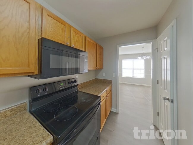 Photo - 1392 Zered Pl NW