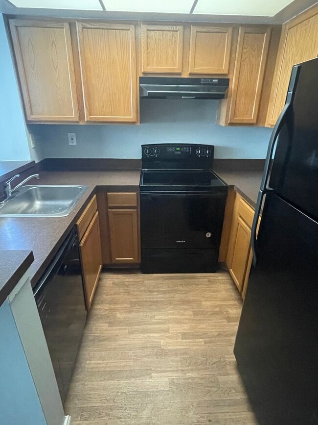 Photo - ONE BEDROOM ONE BATHROOM! WATERFRONT COMMUNITY! Unit -1