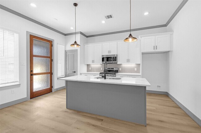 Photo - 6510 Bunche Dr