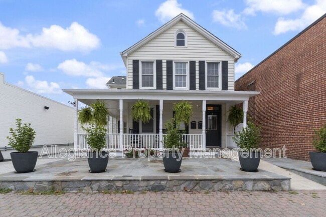 Photo - 1506 B Mt Vernon Ave
