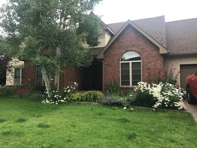 Building Photo - 271 Black Bear Dr Rental