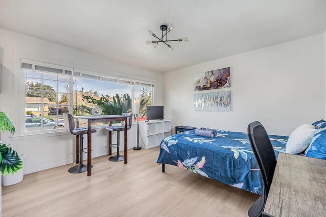 Building Photo - 945 Maryann Dr Unit ID1310563P Rental