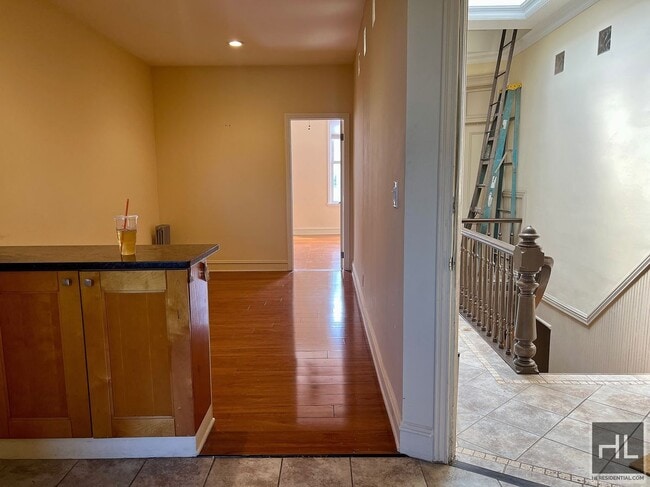 Building Photo - 55 STREET Rental