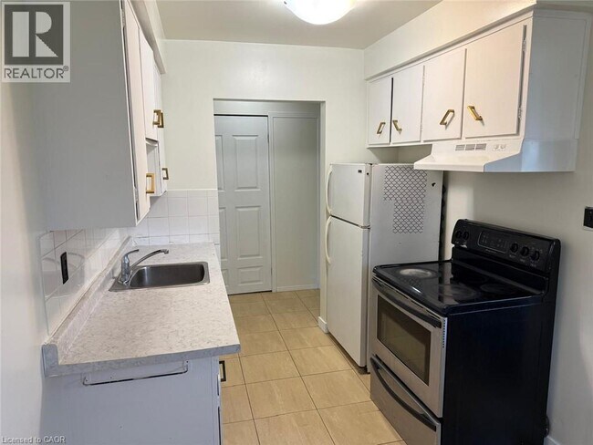 Photo - 449 Hazel St Unit 9