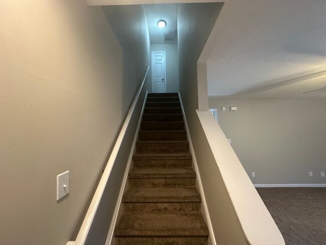 Photo - 131 Primrose Ln Unidad A