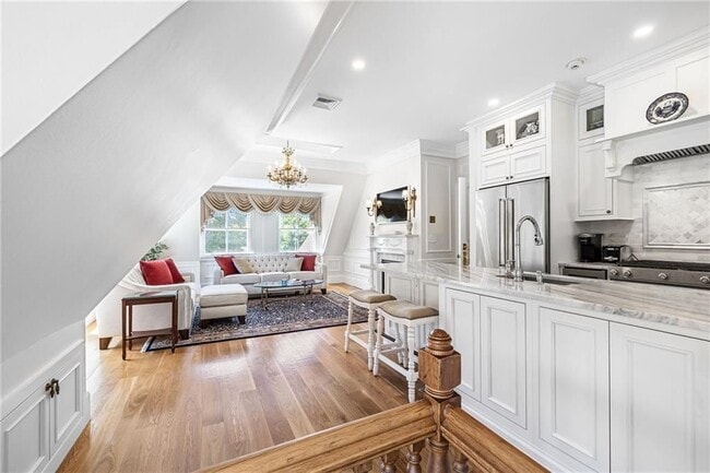 Photo - 541 Bellevue Ave Unit 5