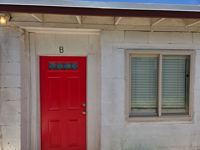 Photo - Phoenix 3 Bed/3 Bath in Coronado!