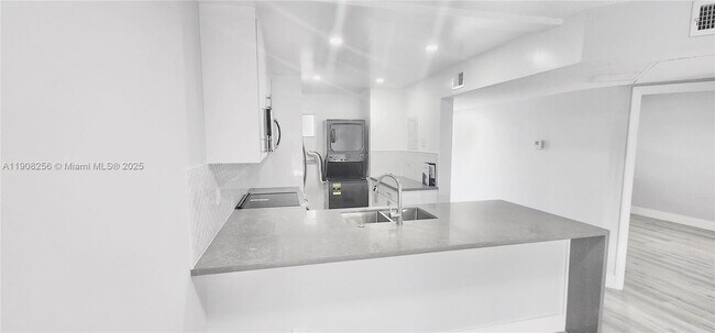 Photo - 8040 N Colony Cir Unit 309