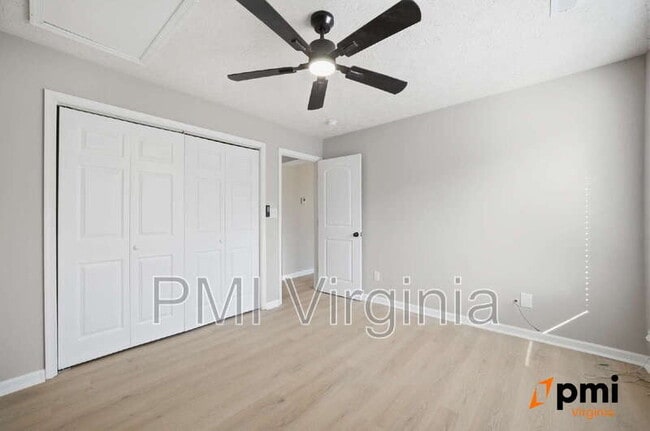 Photo - 340 Wells Ct