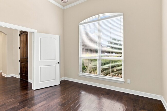 Photo - 1819 Park Highland Way