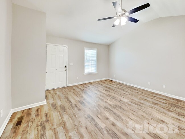 Photo - 1901 Susan Rd