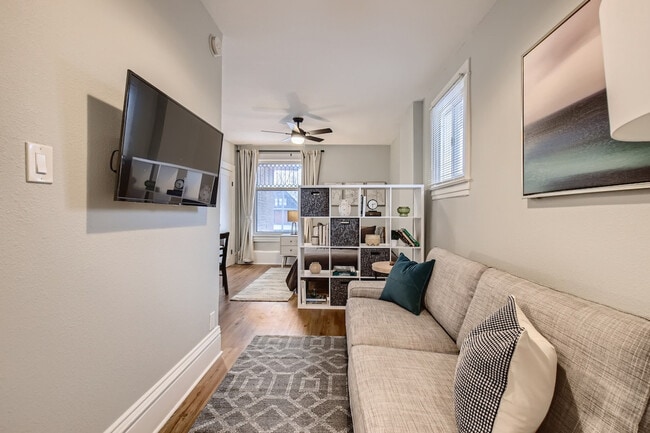 Photo - 1240 York St Unidad SI ID1026269P