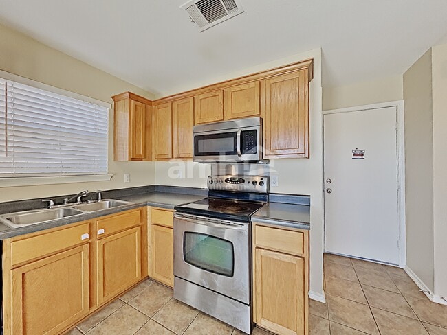 Photo - 9616 Dawn Trl