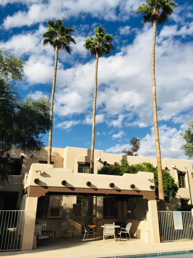 Building Photo - 1449 E Highland Ave Unit 19